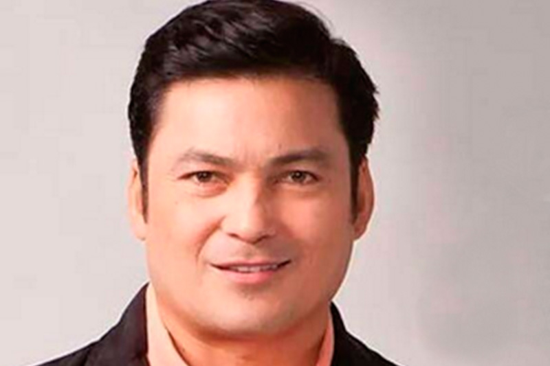 Ano ba talaga, Gabby â��sumisipsipâ�� na naman kay Sharon