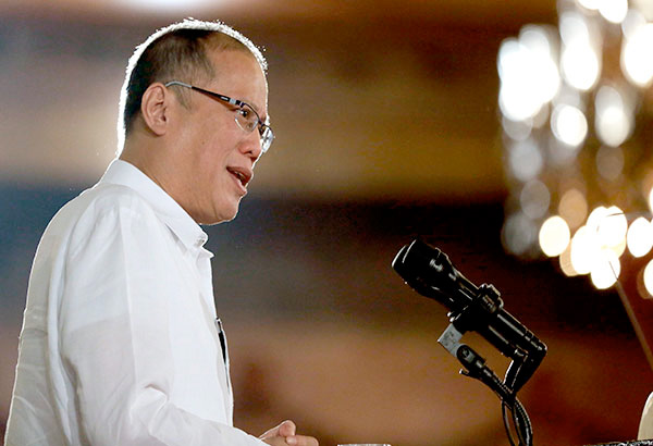 Pero hindi kuntento sa paliwanag sa Mamasapano... Mayoryang Pinoy kontra sa P-Noy resign