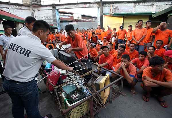 4th Bilibid raid: Baril, booster at appliances muling nakumpiska