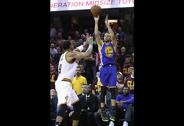 Isa na lang para sa Warriors abot-kamay na ang back-to-back championship
