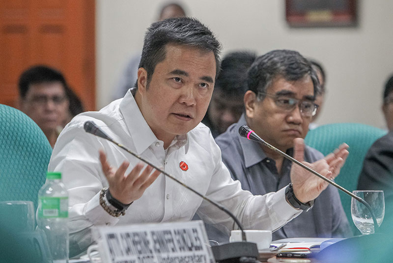 Abaya, Roxas, others face plunder complaint over MRT deal