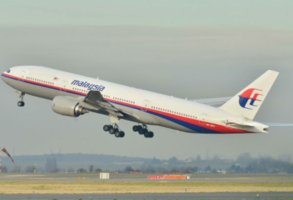 239 sakay ng Malaysian plane patay lahat!