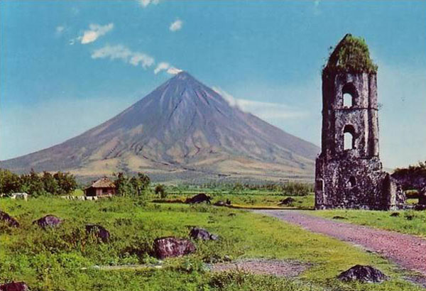Towns warned of ash fall after Mayon eruption Sunday morning