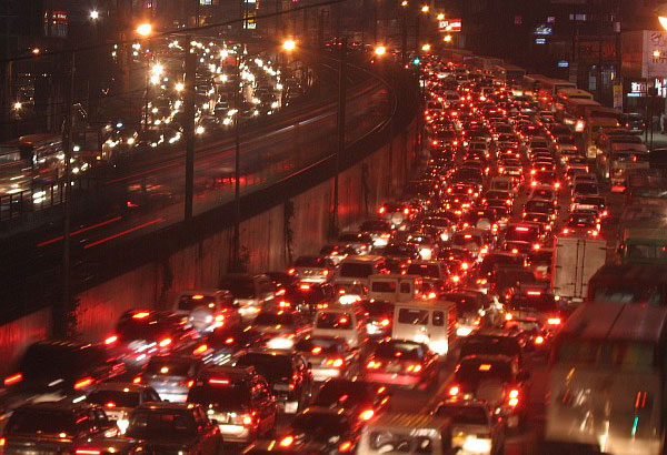 Pagbigat ng trapik lalong titindi number coding, suspendido mula Dec. 23- Jan 4
