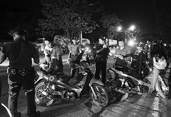 Sa nakakalat na Comelec checkpoint 17 katao huli sa gun ban