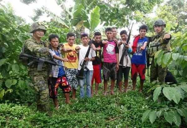 Duterte gives regional NDFP spokesman aid after surrender
