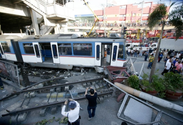 MRT mishap, walang pinagtatakpan &mdash; Abaya