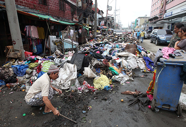 Tapos ng baha, bundok ng basura