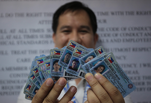 LTO chief faces another complaint over P830-M driver's license cards