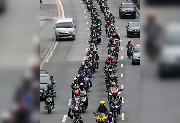 Riders nag-alsa vs â��motorcycle laneâ�� ng MMDA