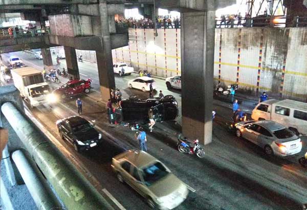 PANOORIN: Karambola ng mga sasakyan sa EDSA