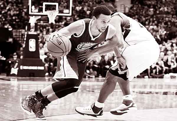Curry humataw ng 46-points Perfect 10 sa Warriors