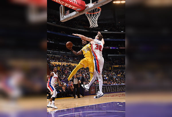 Lakers pinigil ang Pistons; Kings sumadsad sa Pacers
