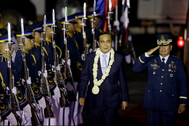PNoy meets with Thai prime minister in Malaca&ntilde;ang