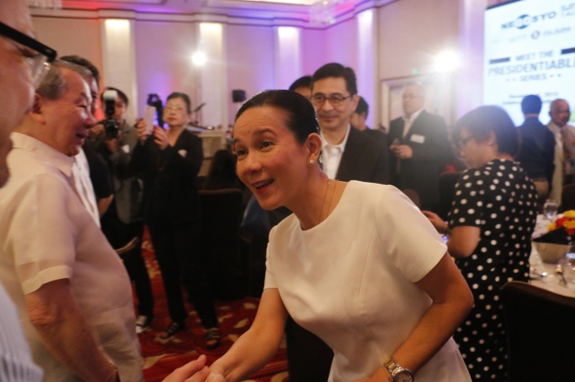 WATCH: Grace Poe talks to bizmen on disqualification
