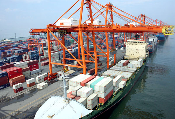Exporters urge reforms to hit $100-B target early   