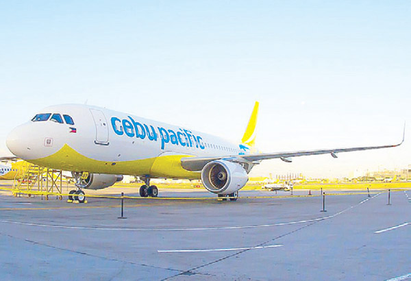 Cebu Pacific cuts losses in 2022