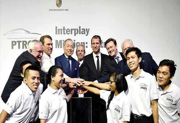 Prospects for young Filipinos: Training at Porsche for underprivileged youth in the Philippines