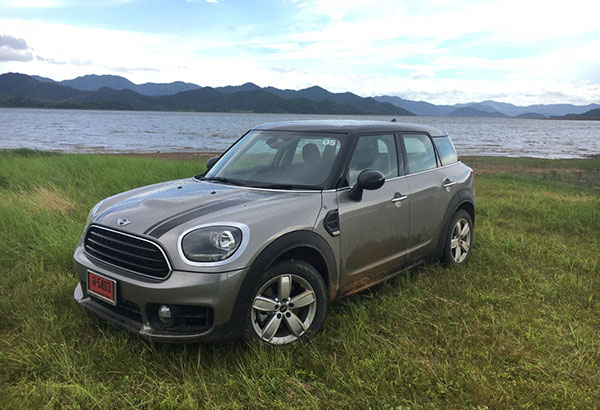 Driving into Thai country with the new MINI Countryman