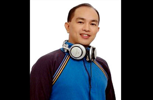 Top DJ gives back
