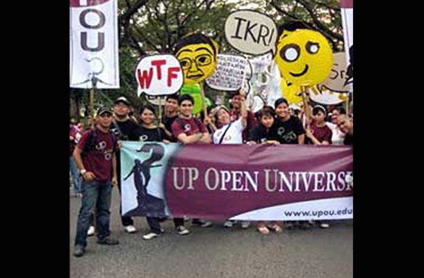 UPOU at Lantern Parade