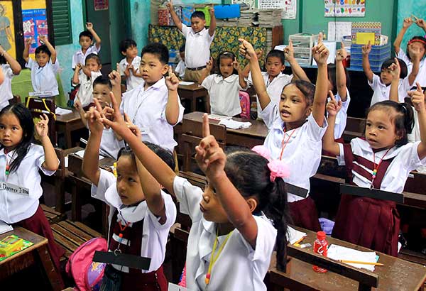 18,000 pulis ikakalat ng PNP sa pasukan