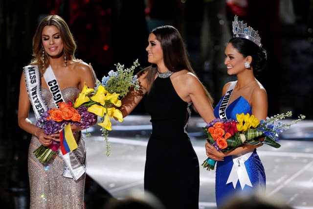 Miss Universe mistake crowns Colombia before Philippines ...