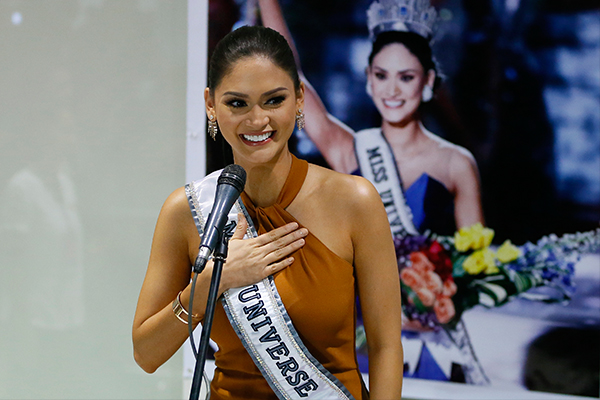 9 Stunning Photos Of Miss Universe Pia Wurtzbach From Manila Arrival 6928