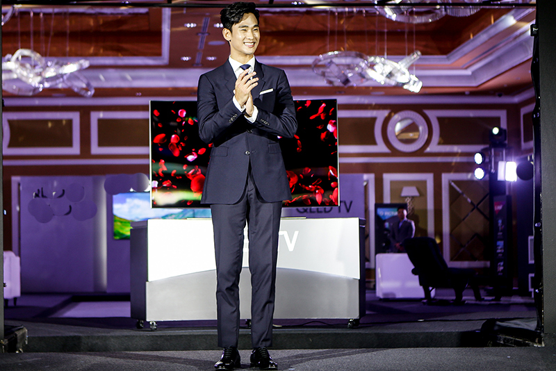 Korean star Kim Soo-hyun thanks Filipinos, visits Manila