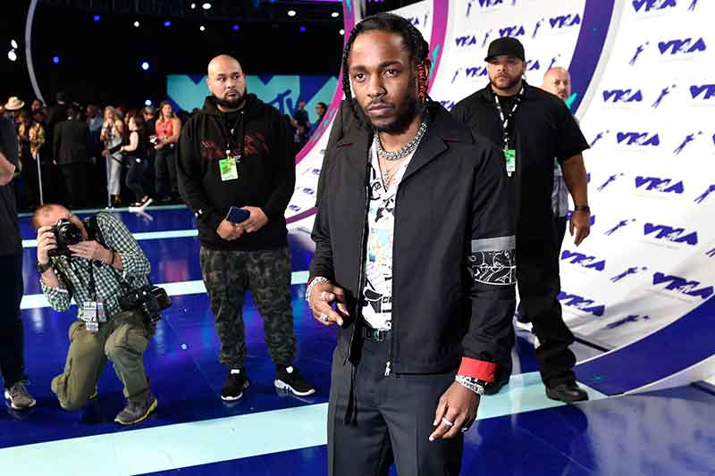 Kendrick Lamar opens MTV VMAs; 'Despacito' snubbed again