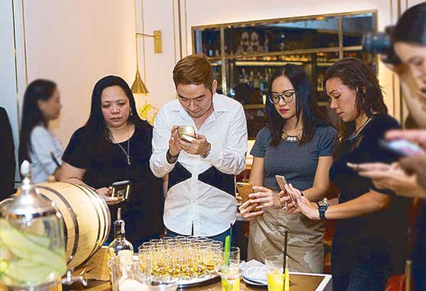World-class mixologist visits Manila