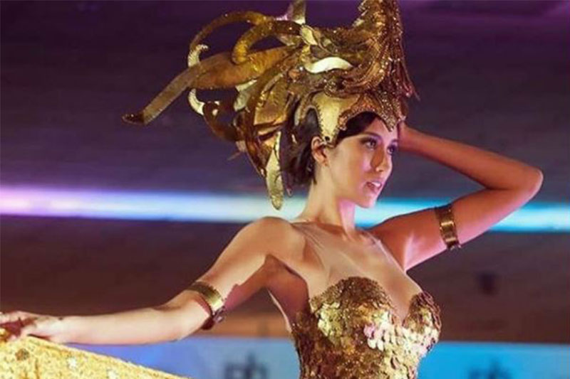 Rachel Peters wears Sarimanok-inspired national costume for Miss Universe