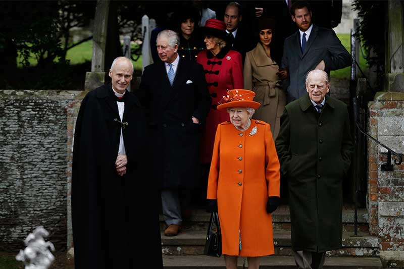 Queen Elizabeth II, Markle, royals attend Christmas service