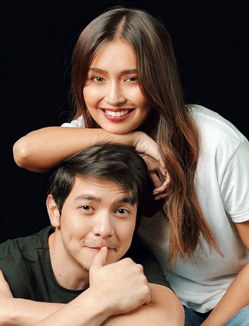 Kathryn Bernardo and Alden Richards crossover for love