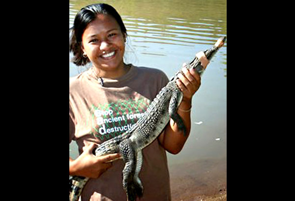 Pinay cited for saving crocodiles