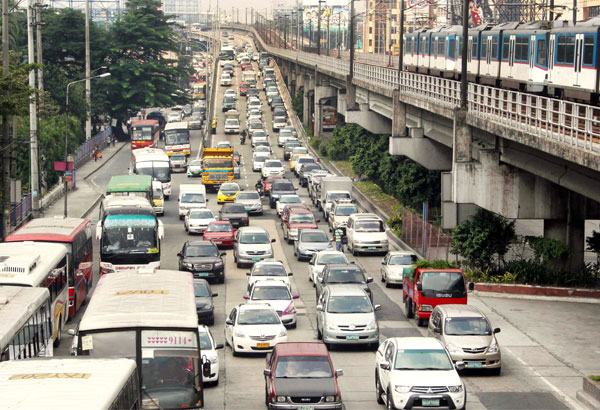 EDSA carpool lane  dry run starts today     