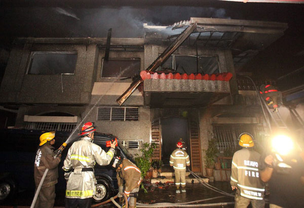 8 trapped women die in Pasay fire