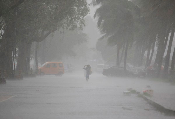 Florita to bring occasional rains