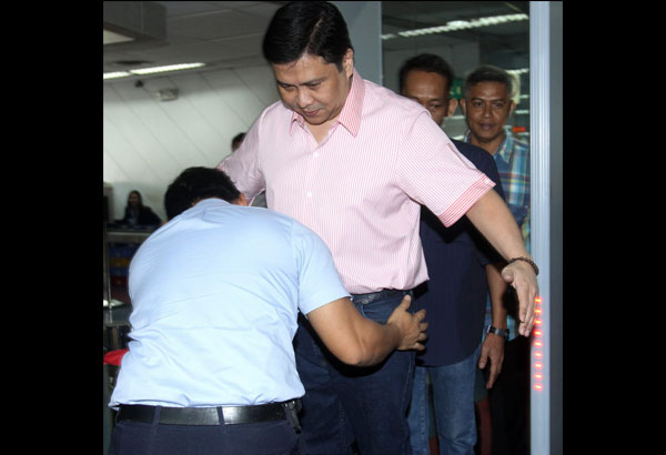 Ombudsman prober takes stand in 1st Jinggoy bail hearing