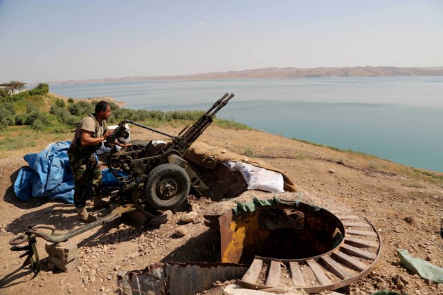 US strikes in Iraq aimed at helping reclaim Mosul dam