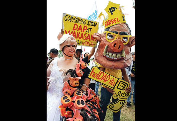 Anti-pork rally hit by &lsquo;protest fatigue&rsquo;