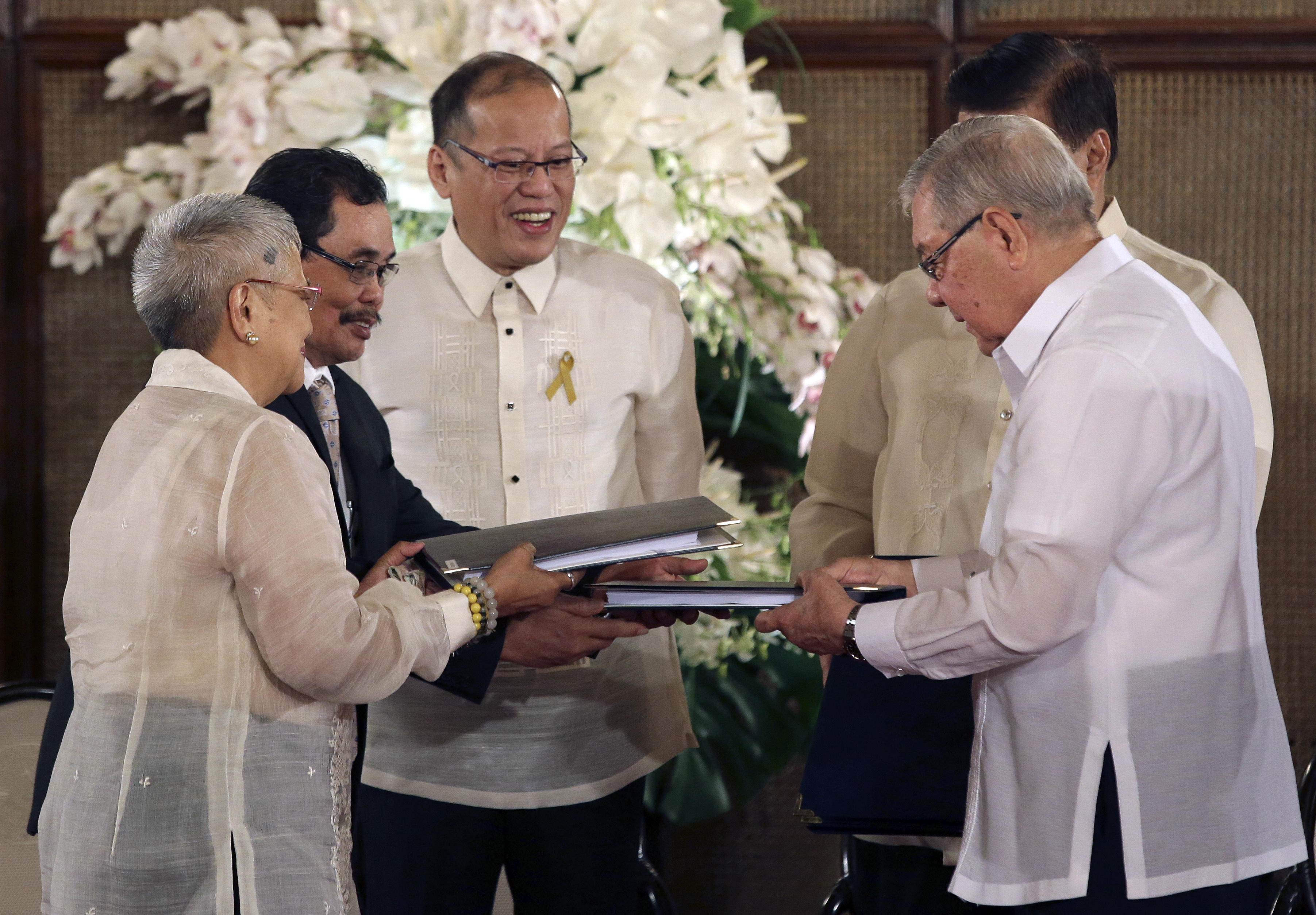 Aquino submits draft Bangsamoro bill to Congress