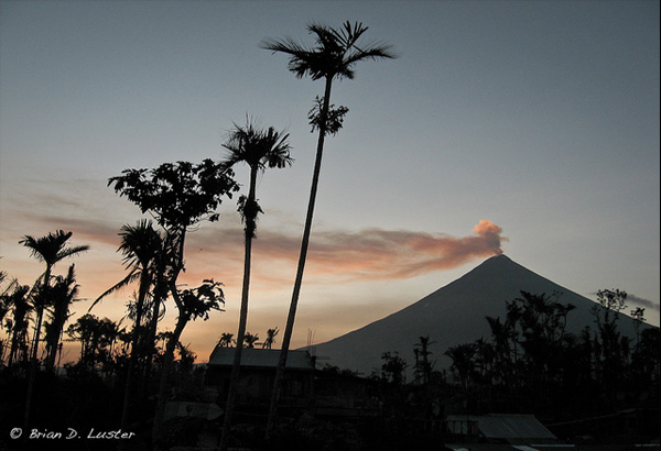 Magma building up on Mayon’s crater – Phivolcs | Headlines, News, The ...