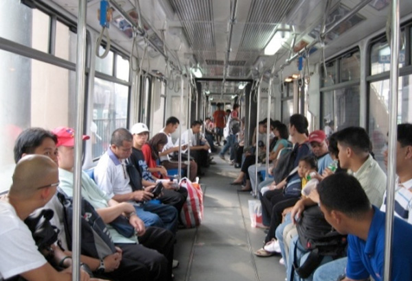 MRT gets near failing mark from commuters