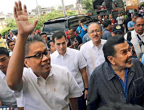 Mar was my best Cabinet secretary &ndash; Erap