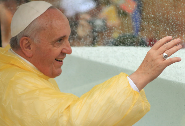 Pope praises big families after 'like rabbits' remark