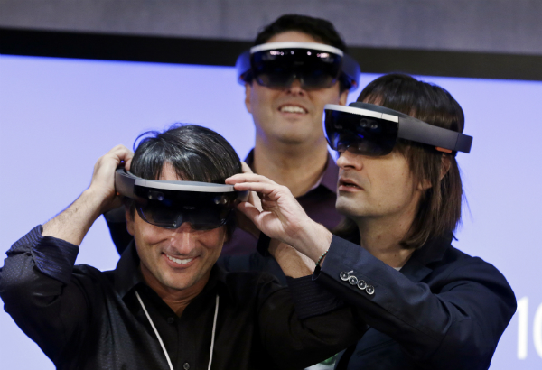 Microsoft shows off Windows 10 and 'HoloLens'