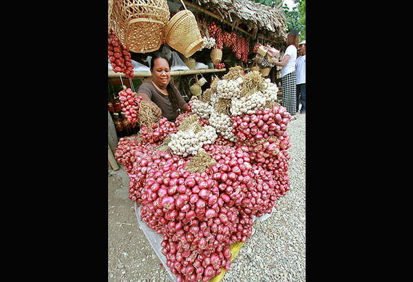 Former plant industry head denies garlic cartel raps