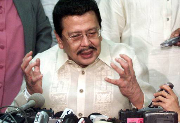 Erap, susuportahan si Sen. Grace Poe
