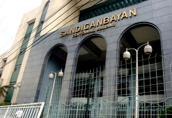 Ex-CamSur mayor pleads guilty to ethics violation